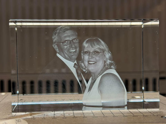 Luxury 3D Subsurface Crystal Glass Block – Personalized Laser-Engraved Photo Keepsake