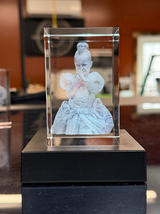 Luxury 3D Subsurface Crystal Glass Block – Personalized Laser-Engraved Photo Keepsake