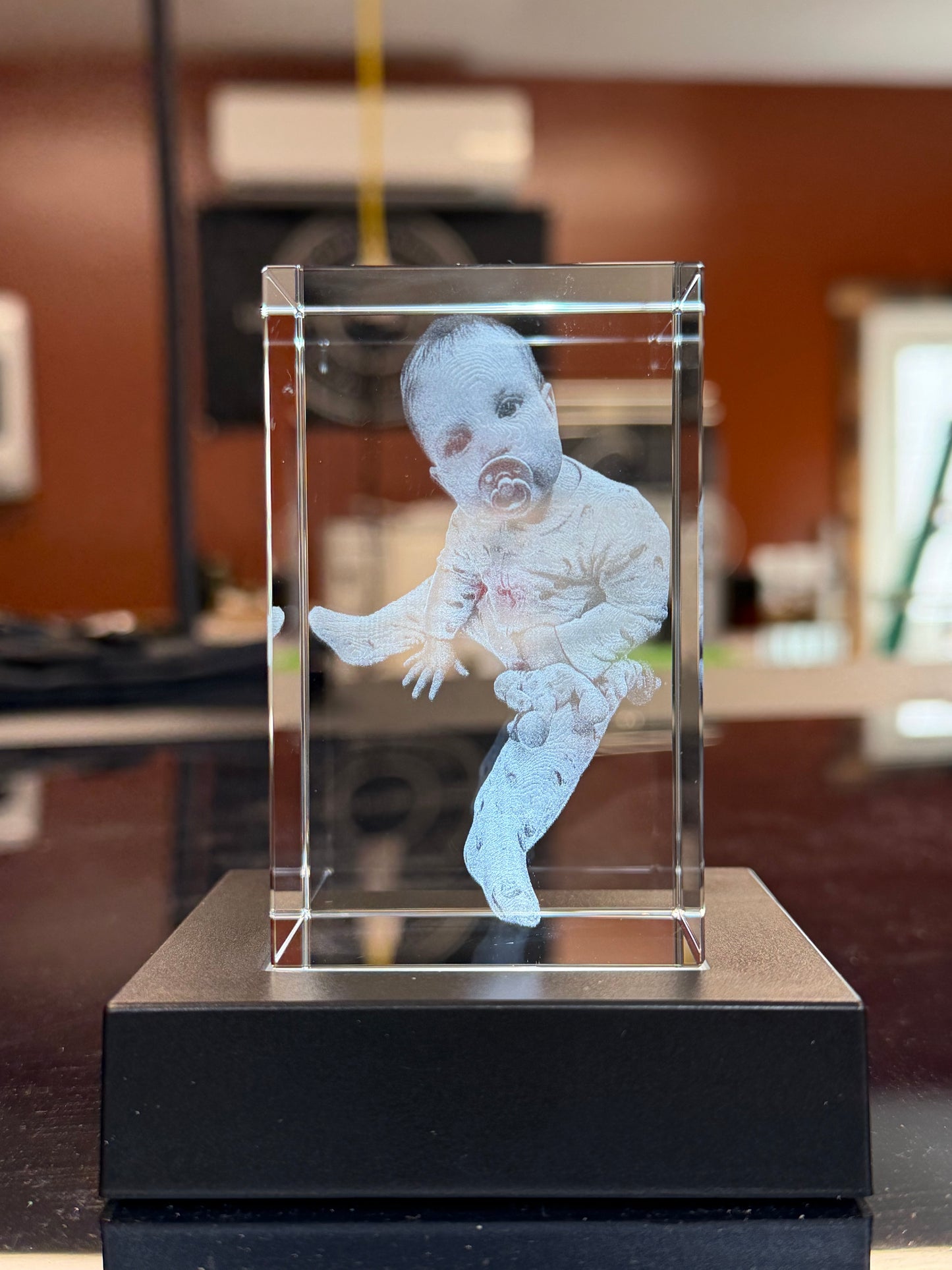 Luxury 3D Subsurface Crystal Glass Block – Personalized Laser-Engraved Photo Keepsake