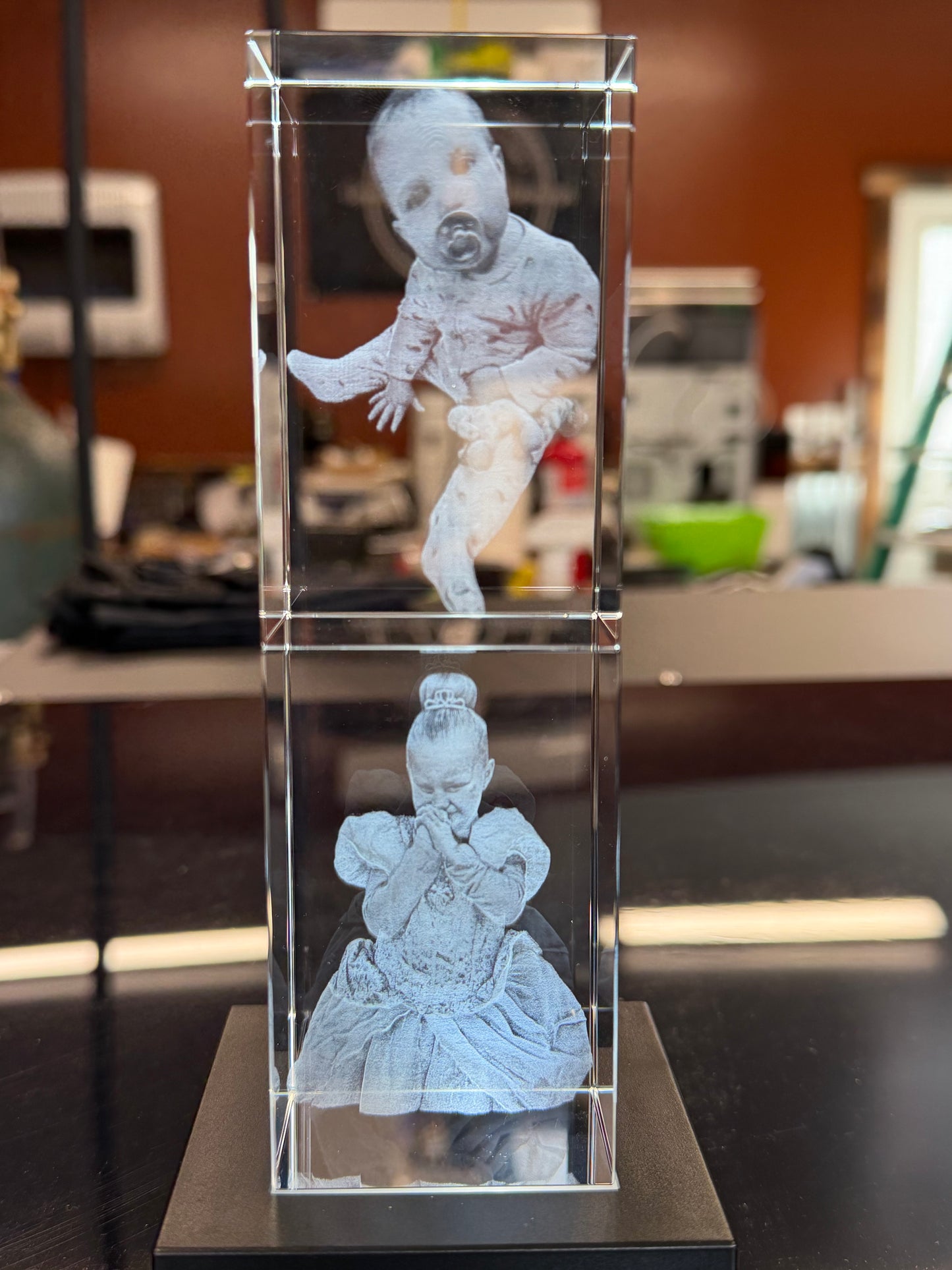 Luxury 3D Subsurface Crystal Glass Block – Personalized Laser-Engraved Photo Keepsake